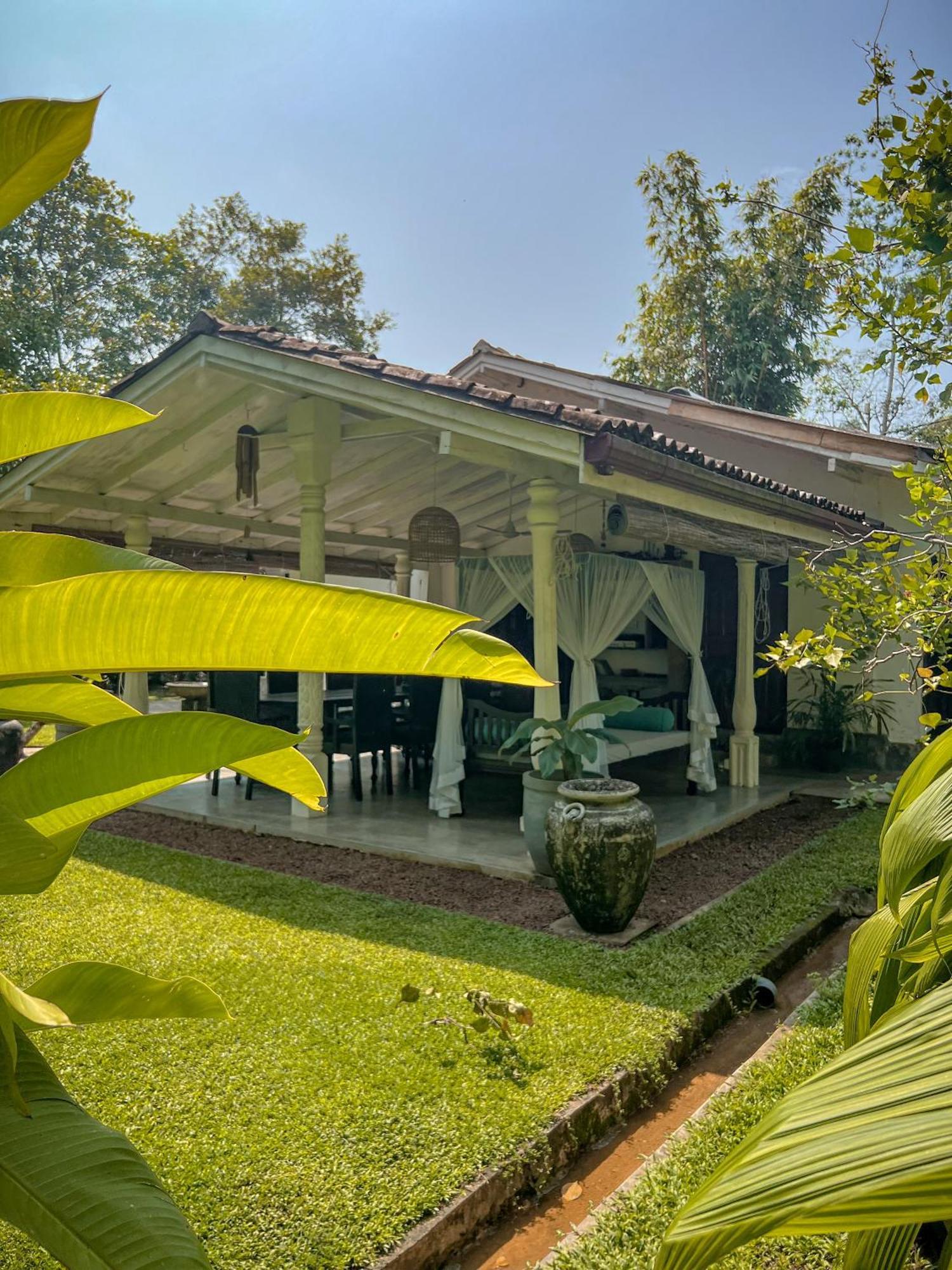 Medusa Bungalow - Galle Bagian luar foto